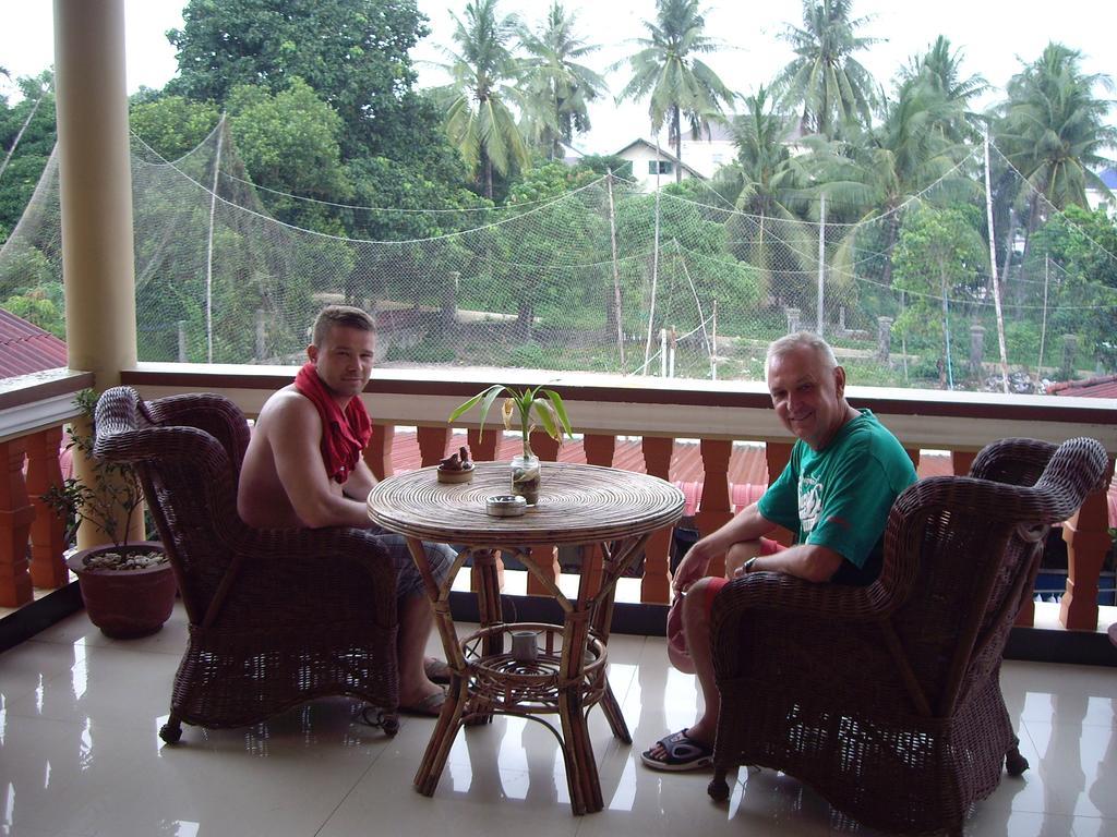 Sinan Guesthouse Sihanoukville Esterno foto