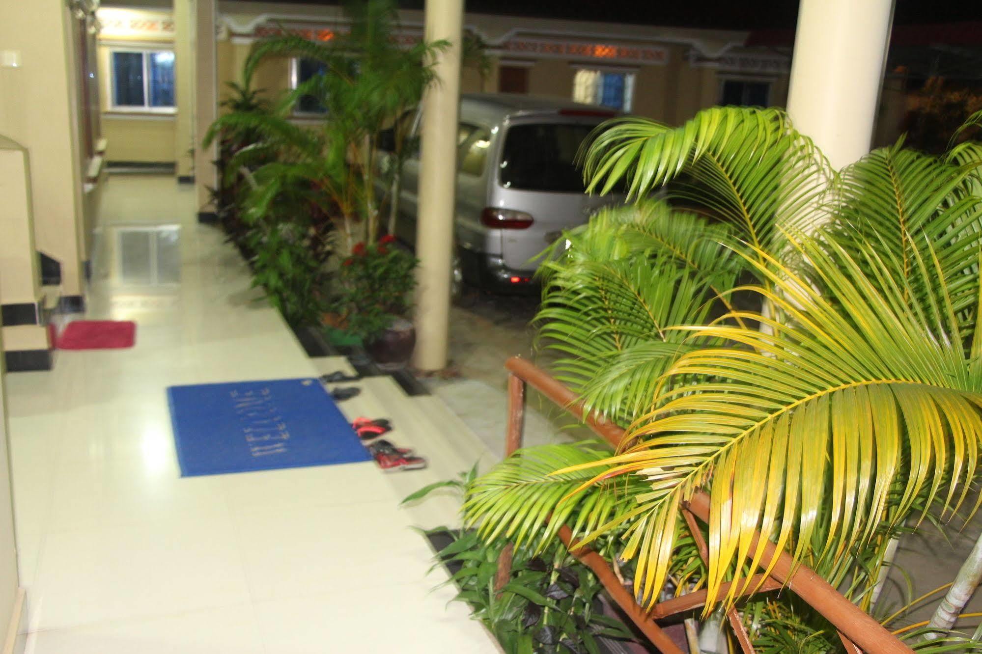 Sinan Guesthouse Sihanoukville Esterno foto